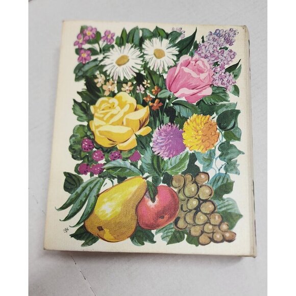 Vintage Better Homes and Gardens- Garden Book - Picture 3 of 15